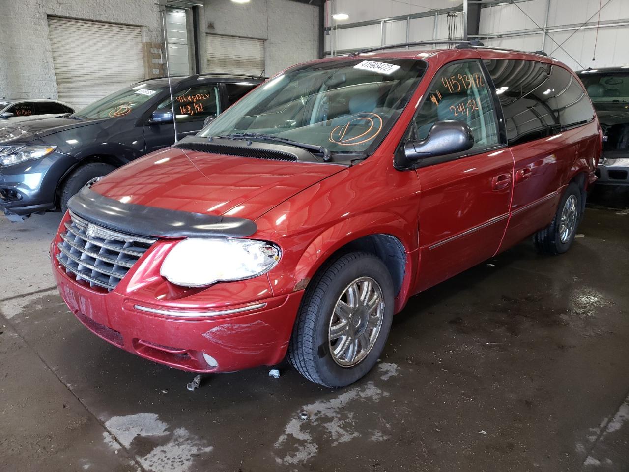 Photo 2 from auction – 2007 CHRYSLER TOWN & COU with VIN 2A8GP64L27R141579
