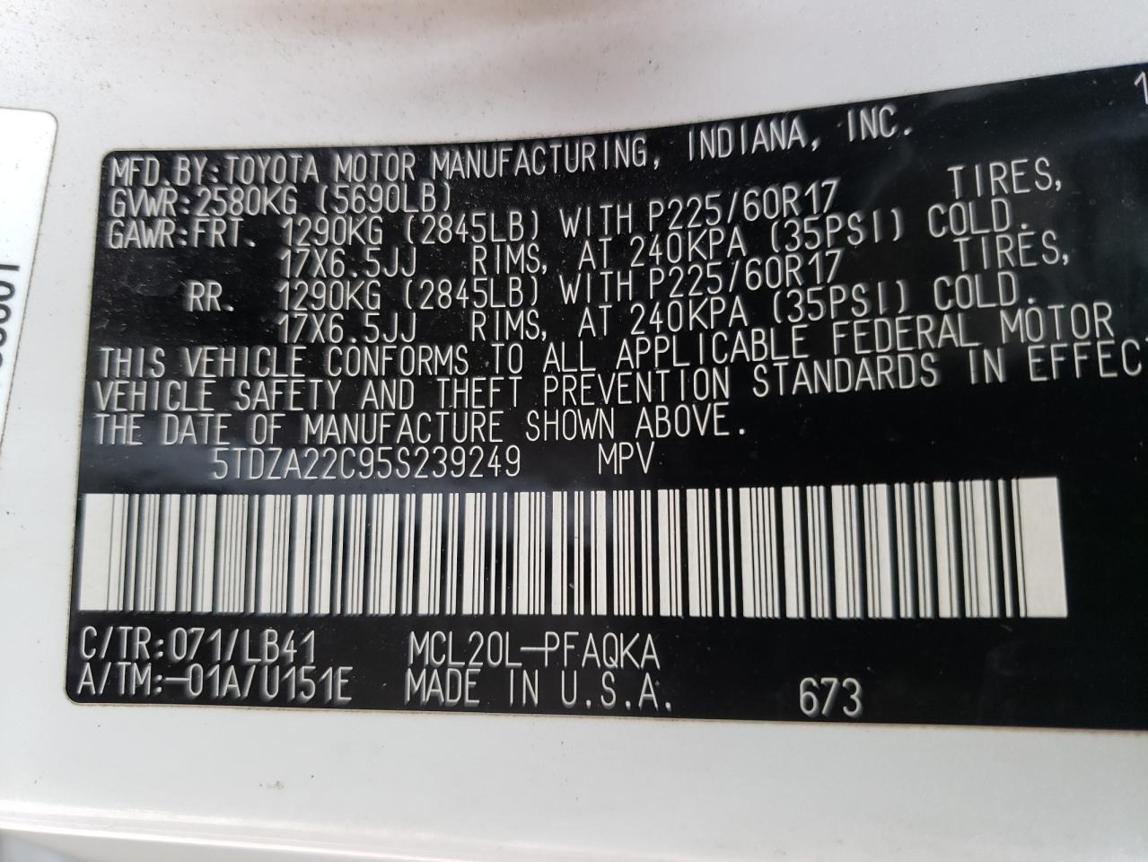 Photo 10 from auction – 2005 TOYOTA SIENNA XLE with VIN 5TDZA22C95S239249