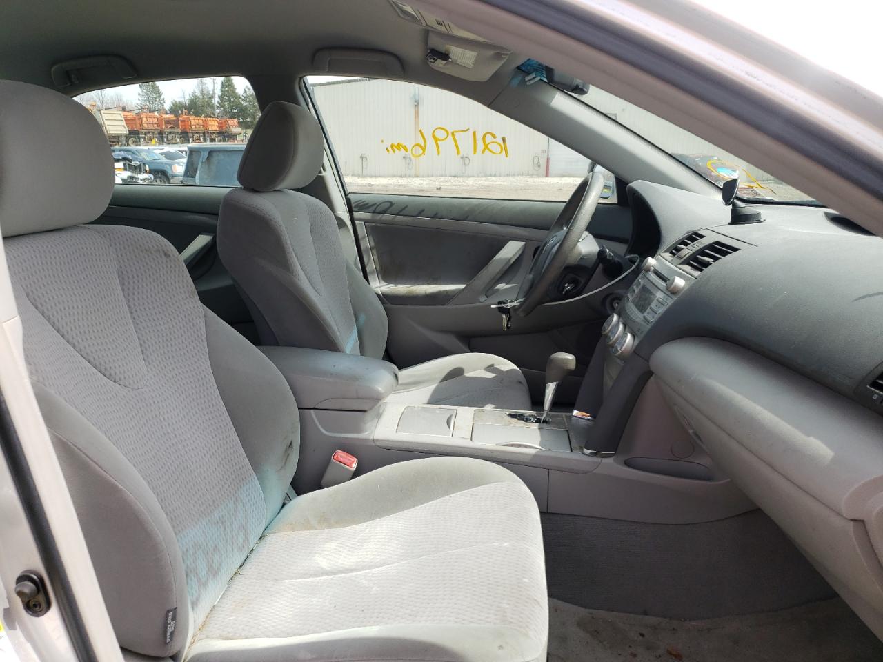 Zdjęcie 5 z aukcji – 2010 TOYOTA CAMRY BASE z VIN 4T4BF3EK9AR074953