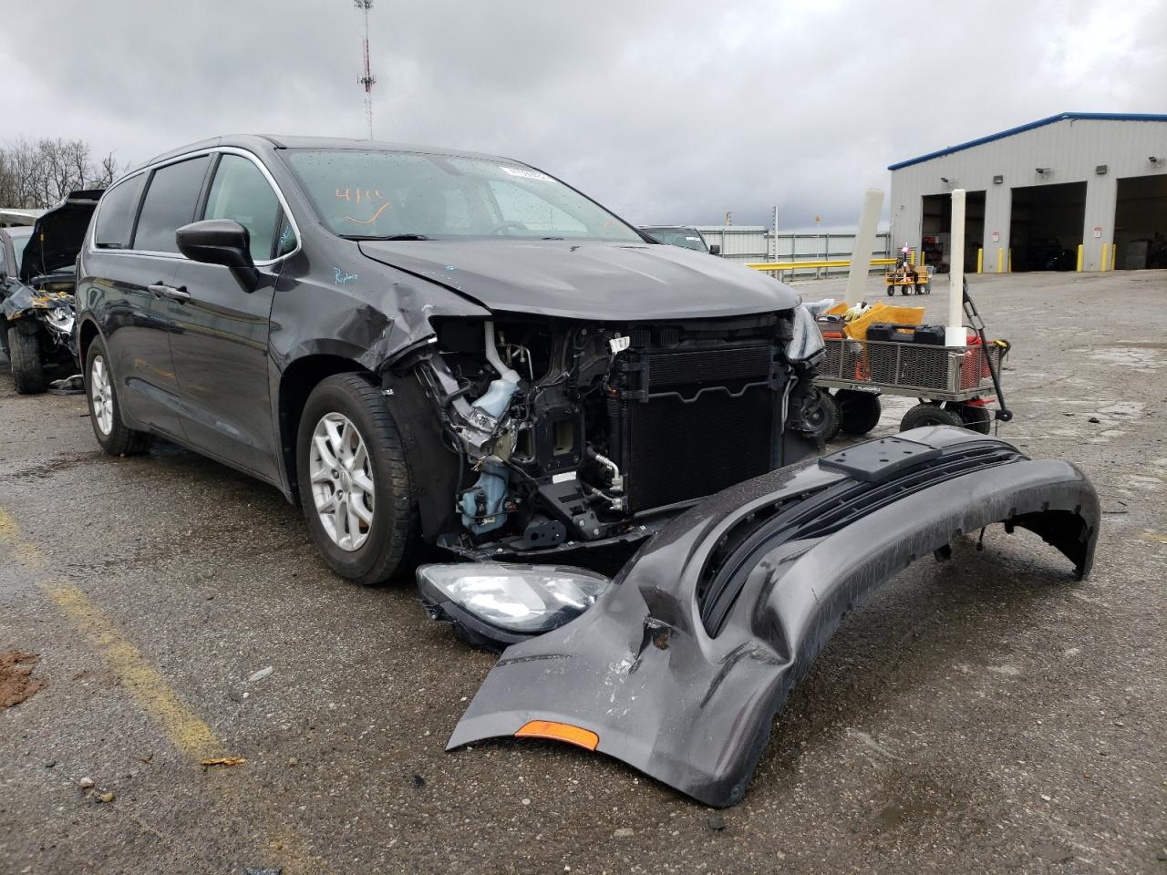 CHRYSLER PACIFICA T 2017 with VIN 2C4RC1DG0HR521524 - Photo from auction