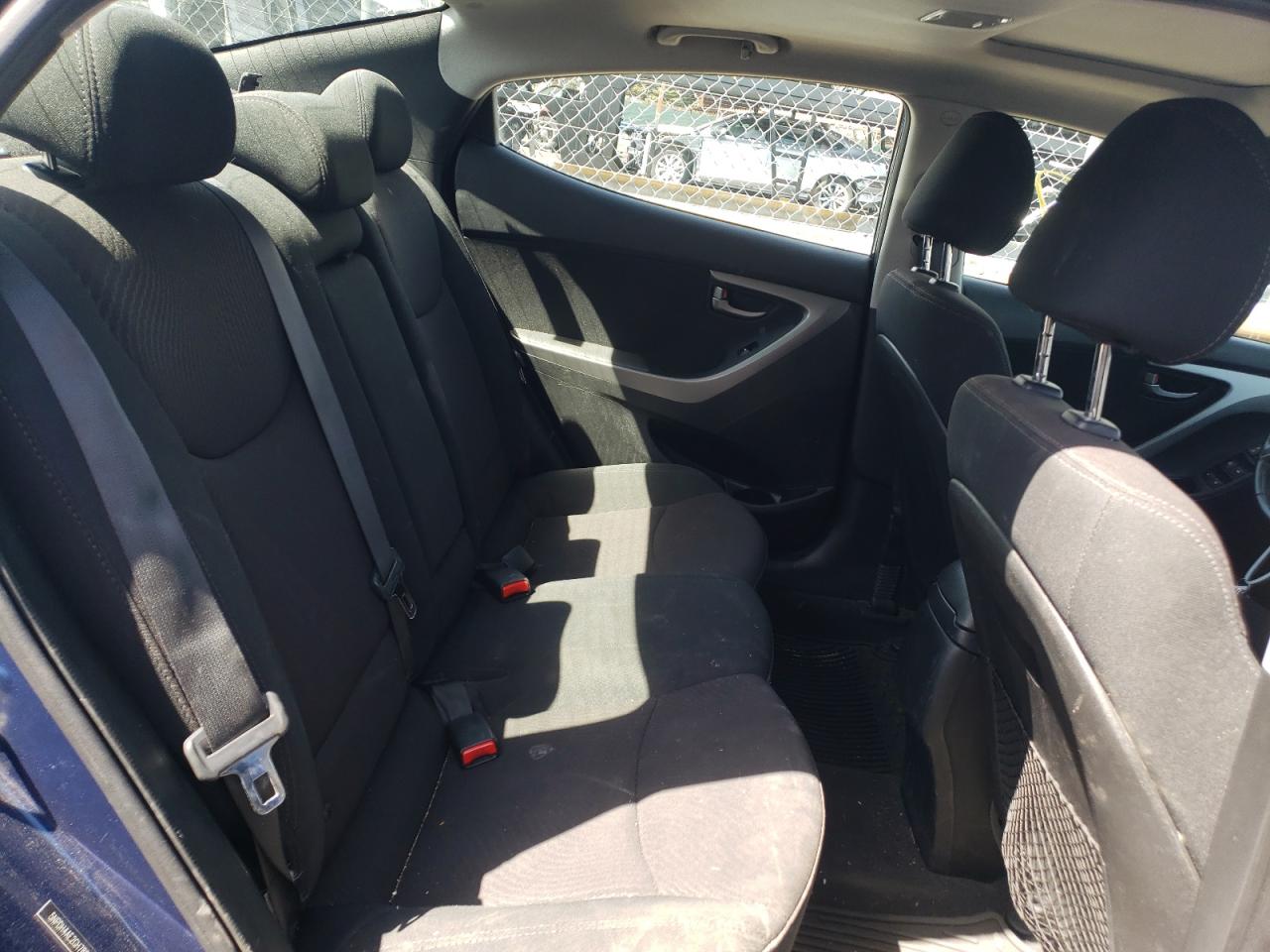 Photo 6 from auction – 2016 HYUNDAI ELANTRA SE with VIN 5NPDH4AE2GH780303