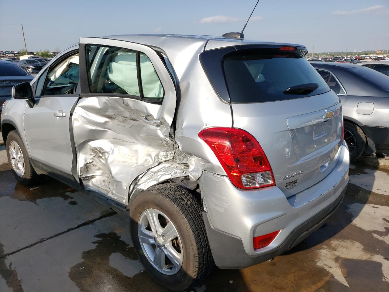 Photo 9 from auction – 2017 CHEVROLET TRAX LS with VIN KL7CJNSB8HB252341