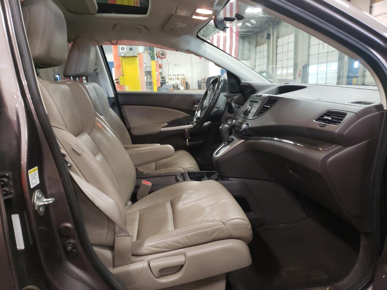 Photo 5 from auction – 2012 HONDA CR-V EXL with VIN 5J6RM4H77CL001678