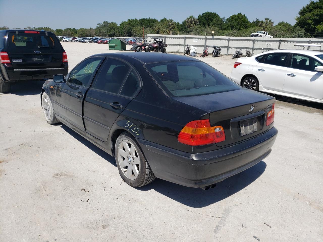 Photo 3 from auction – 2003 BMW 325 I with VIN WBAEV334X3PD57821