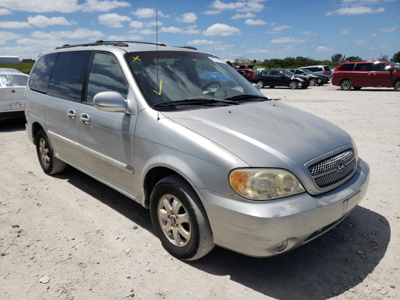 KIA SEDONA EX 2004 with VIN KNDUP131746585072 - Photo from auction