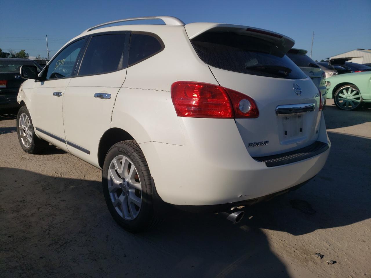 Photo 3 from auction – 2013 NISSAN ROGUE S with VIN JN8AS5MT4DW017987