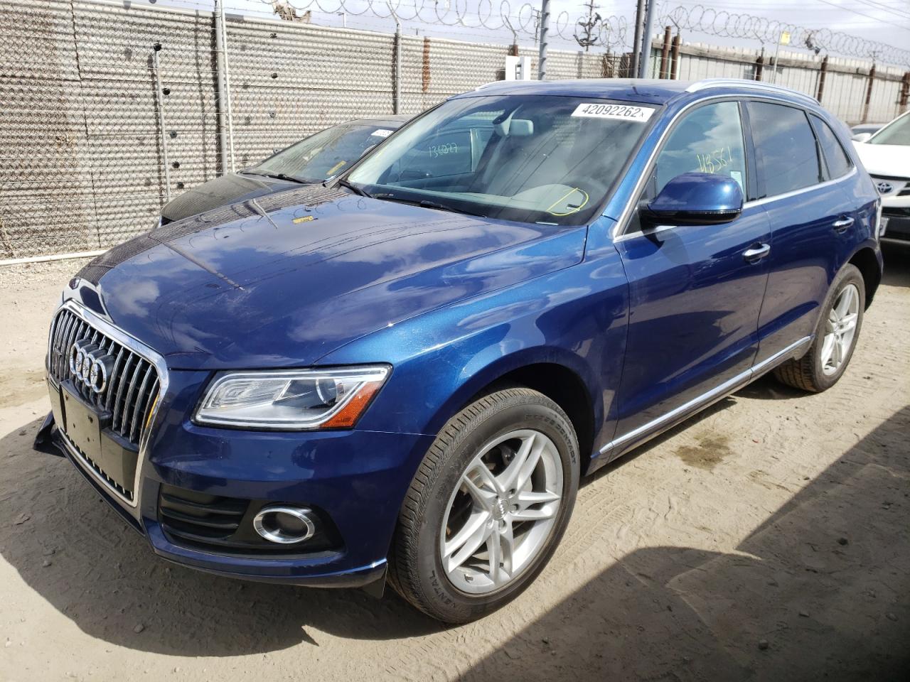 Photo 2 from auction – 2017 AUDI Q5 PREMIUM with VIN WA1C2AFP3HA021152