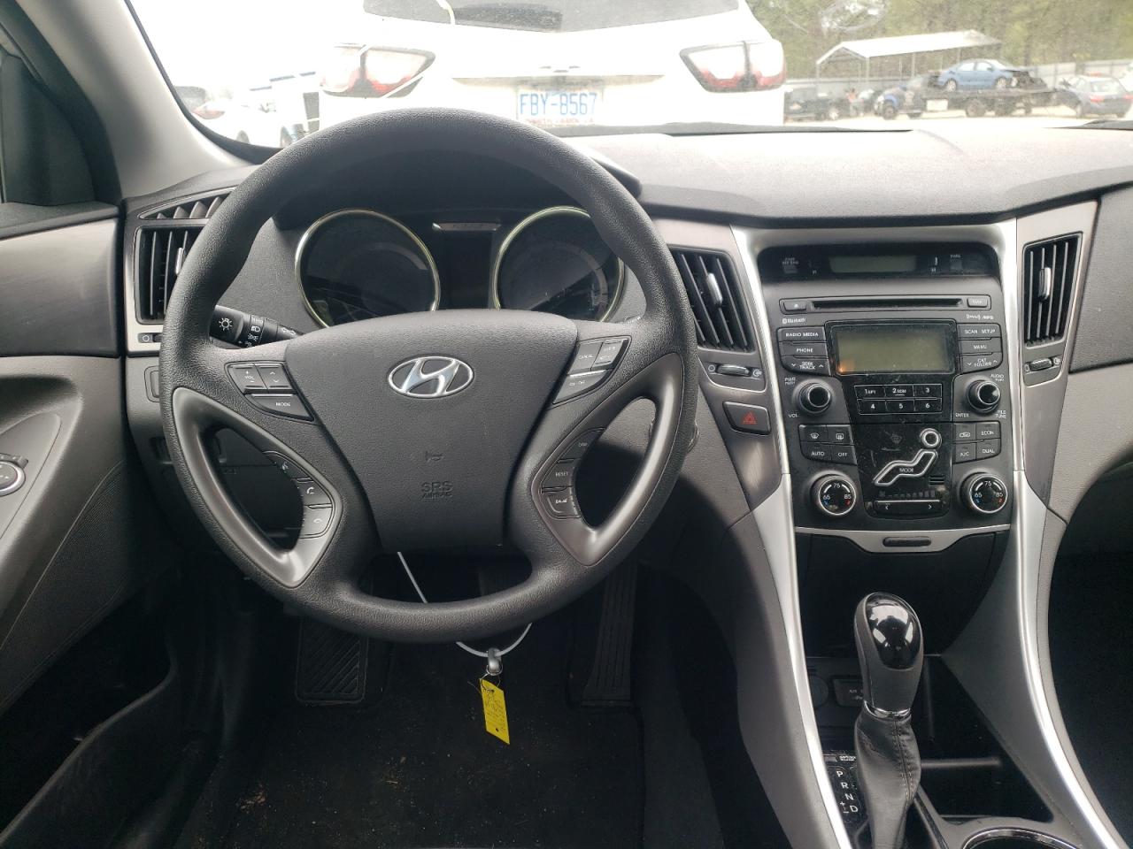 Photo 9 from auction – 2012 HYUNDAI SONATA HYB with VIN KMHEC4A49CA026841