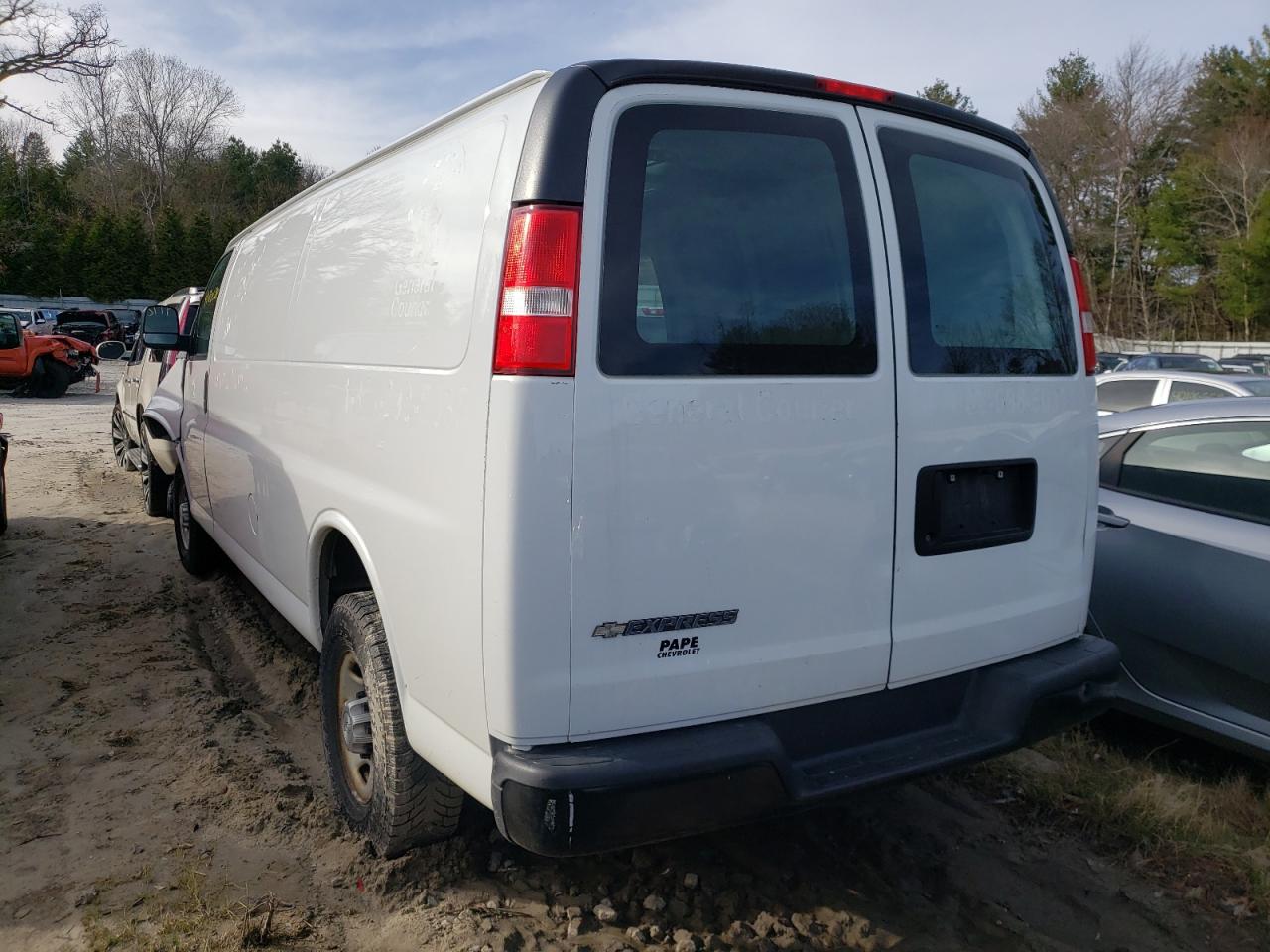 Photo 3 from auction – 2017 CHEVROLET EXPRESS G2 with VIN 1GCWGBFF3H1156326