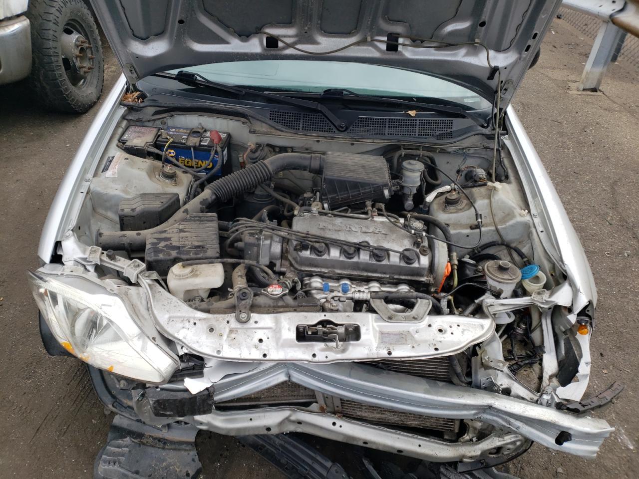 Photo 7 from auction – 2000 HONDA CIVIC BASE with VIN 2HGEJ6617YH564193