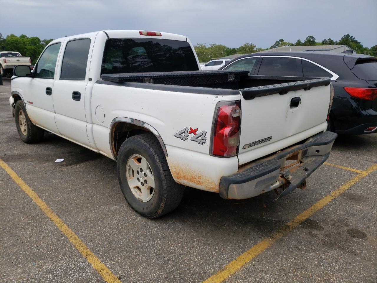 Photo 3 from auction – 2006 CHEVROLET SILVERADO with VIN 2GCEK13N461270987