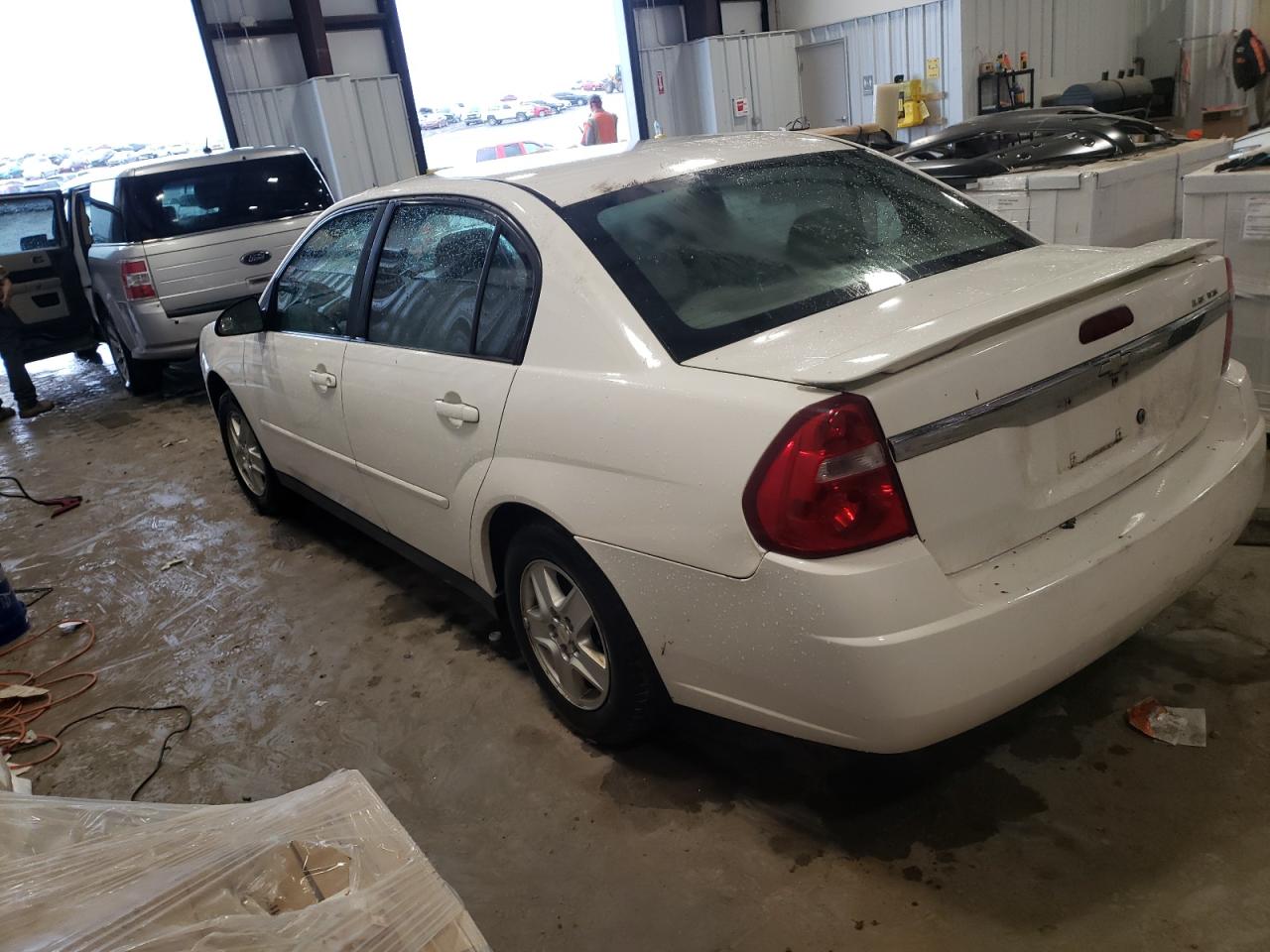 Photo 3 from auction – 2005 CHEVROLET MALIBU LS with VIN 1G1ZT52835F309103