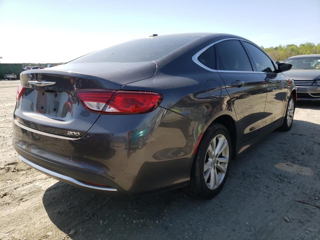 Photo 4 from auction – 2015 CHRYSLER 200 LIMITE with VIN 1C3CCCAB4FN720357