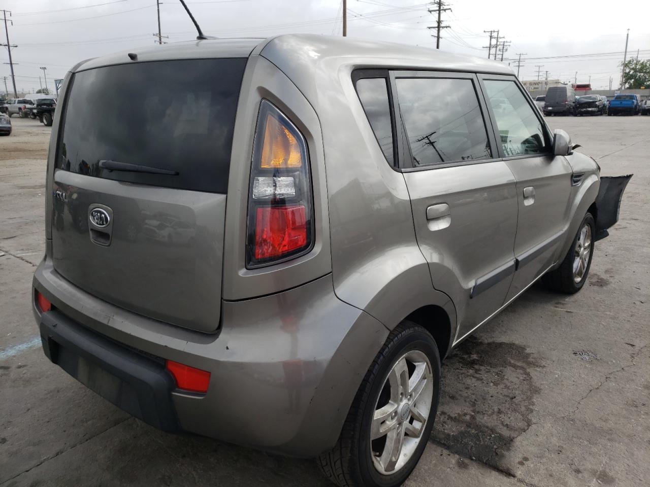 Photo 4 from auction – 2010 KIA SOUL + with VIN KNDJT2A29A7124381