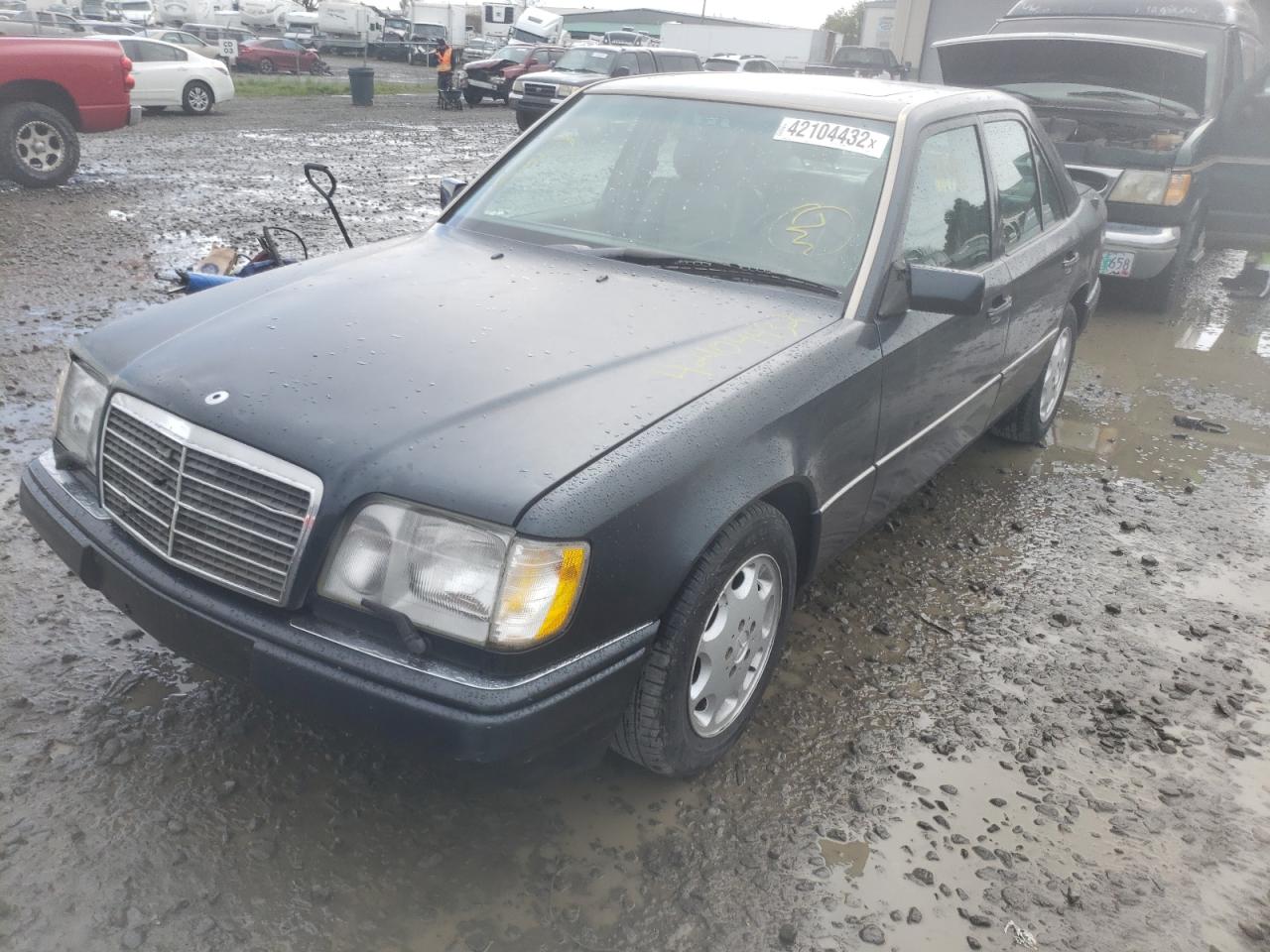 Photo 9 from auction – 1995 MERCEDES-BENZ E 420 BASE with VIN WDBEA34E4SC244969
