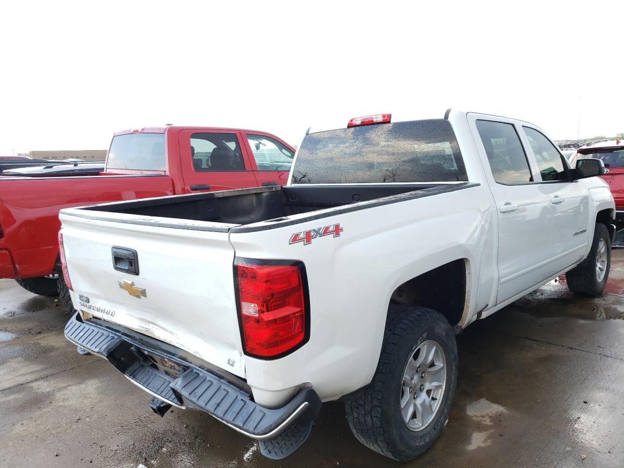 Photo 4 from auction – 2017 CHEVROLET SILVERADO with VIN 3GCUKREC6HG339341