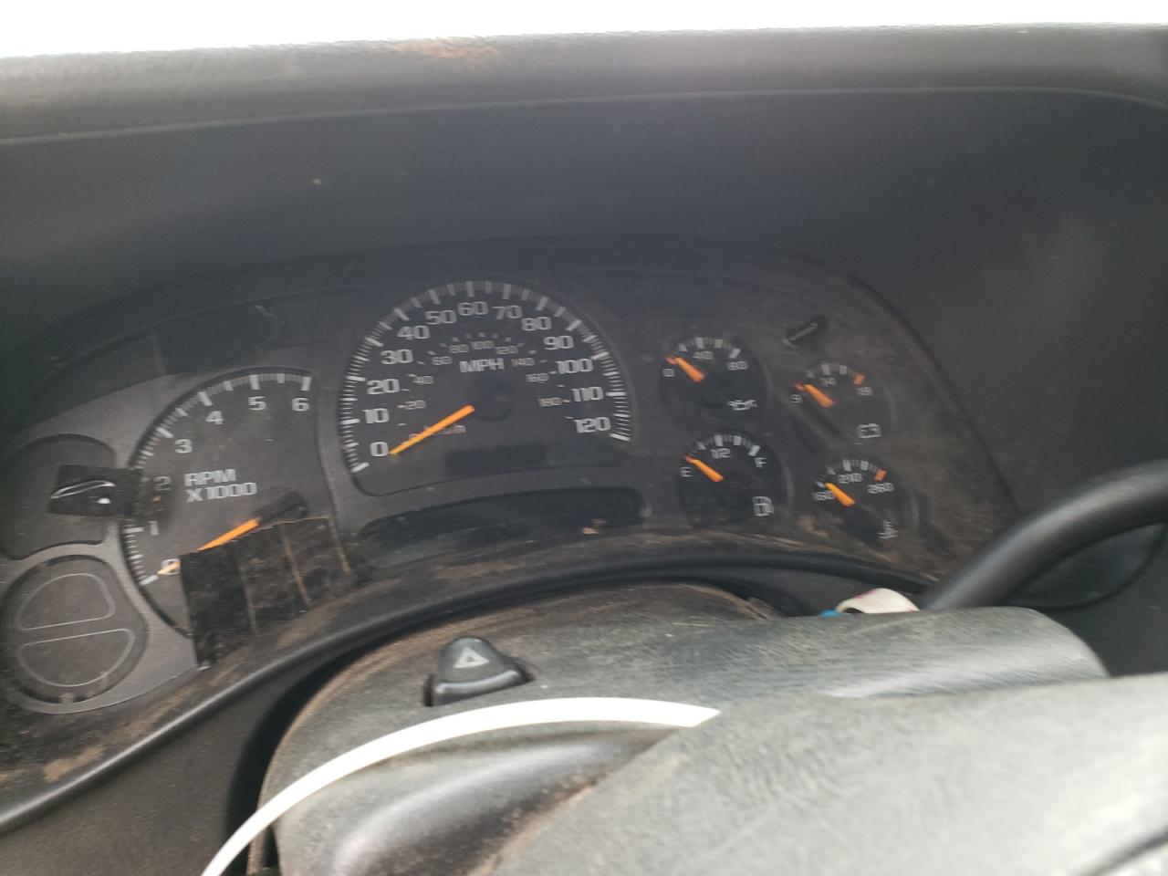 Photo 8 from auction – 2005 CHEVROLET SILVERADO with VIN 2GCEC13T751126957