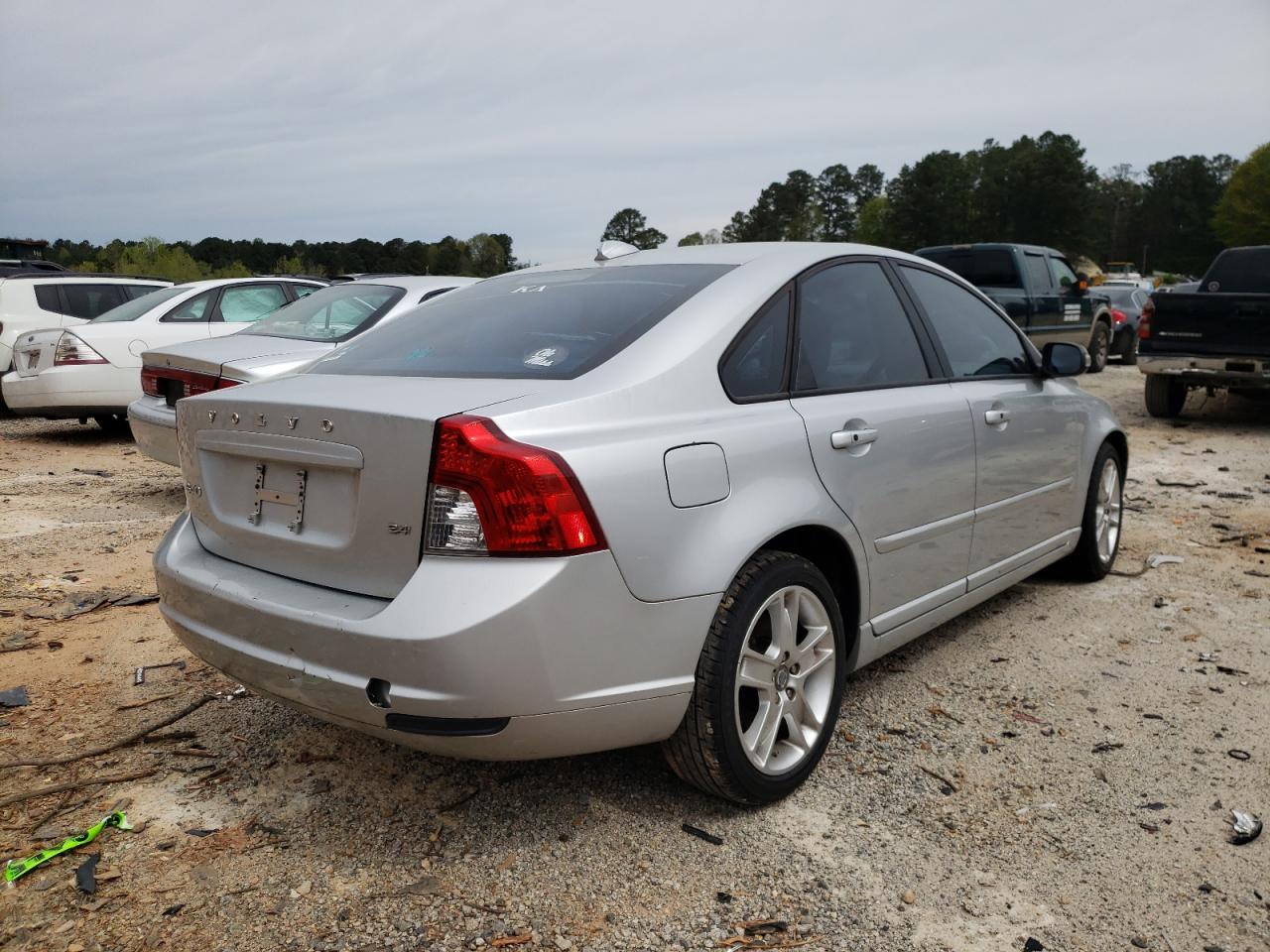 Photo 4 from auction – 2010 VOLVO S40 2.4I with VIN YV1382MS9A2510392