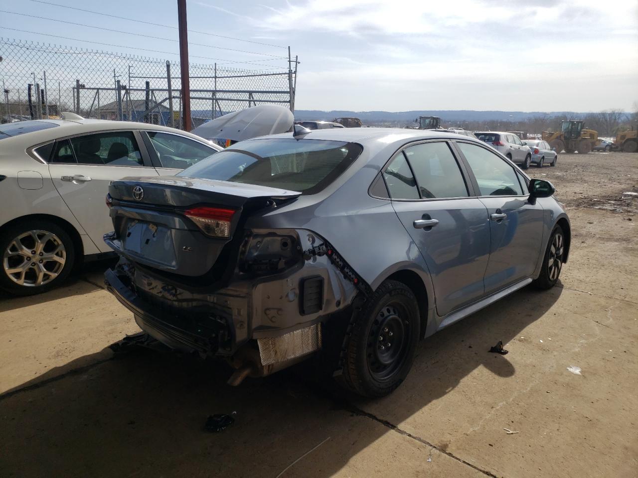 Photo 4 from auction – 2020 TOYOTA COROLLA LE with VIN 5YFEPRAE7LP077104