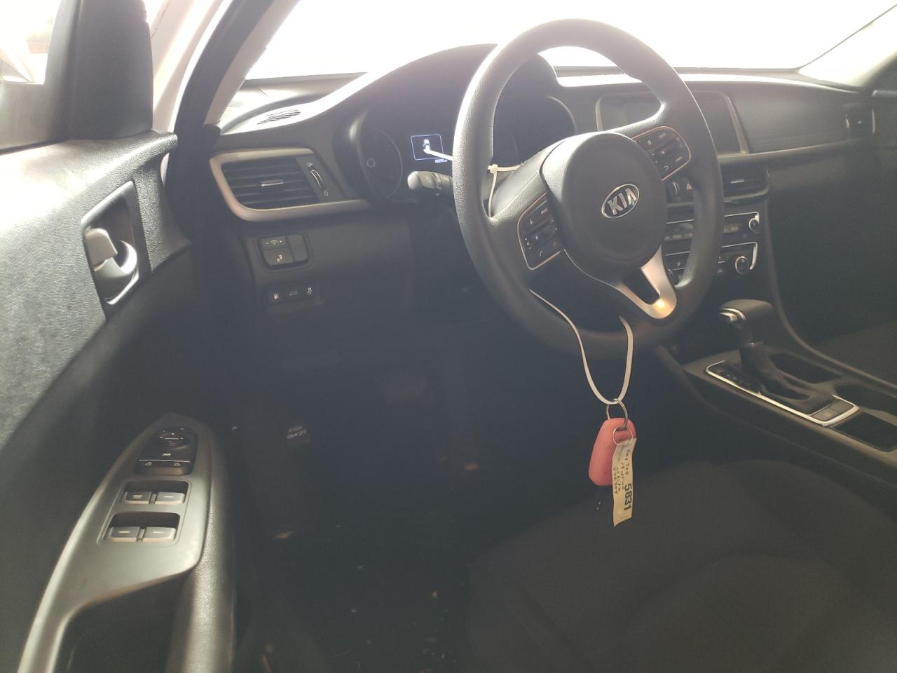 Photo 9 from auction – 2018 KIA OPTIMA LX with VIN 5XXGT4L33JG219067