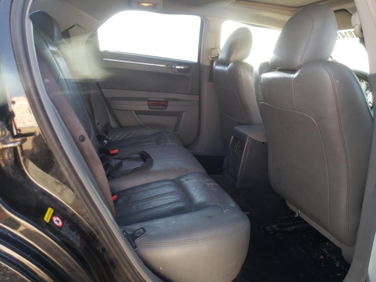Photo 6 from auction – 2005 CHRYSLER 300C with VIN 2C3AK63H75H619429