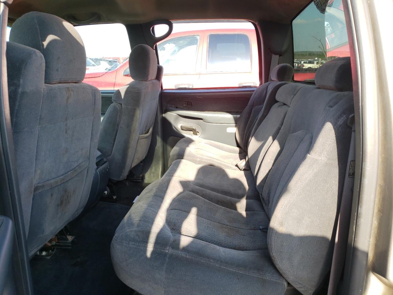 Photo 6 from auction – 2002 CHEVROLET SILVERADO with VIN 1GCGK13U92F174890