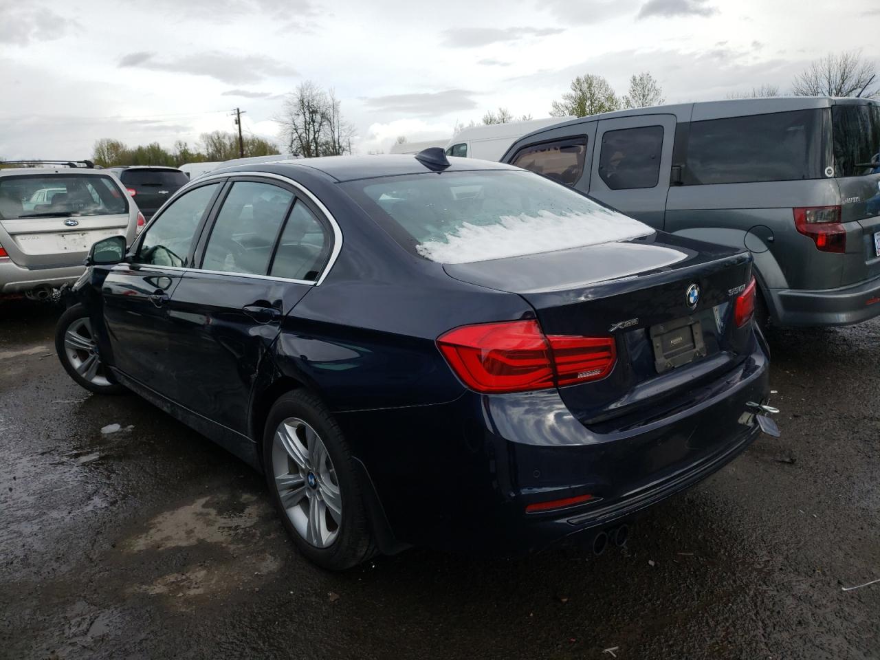 Photo 3 from auction – 2017 BMW 330 XI with VIN WBA8D9C50HK894128