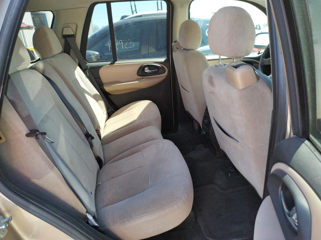 Photo 6 from auction – 2006 CHEVROLET TRAILBLAZE with VIN 1GNDS13S462352923