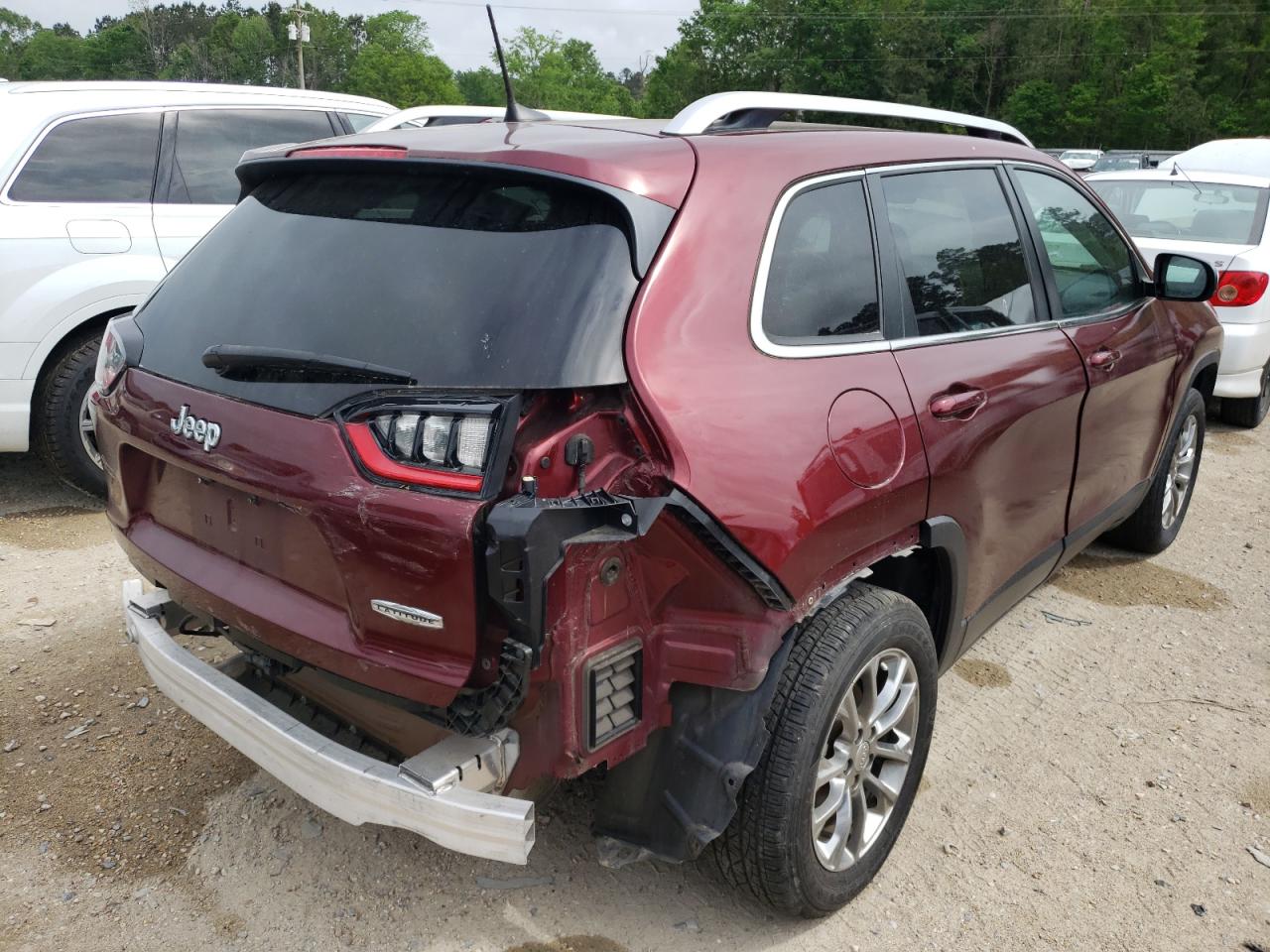Photo 4 from auction – 2019 JEEP CHEROKEE L with VIN 1C4PJLLB1KD316545