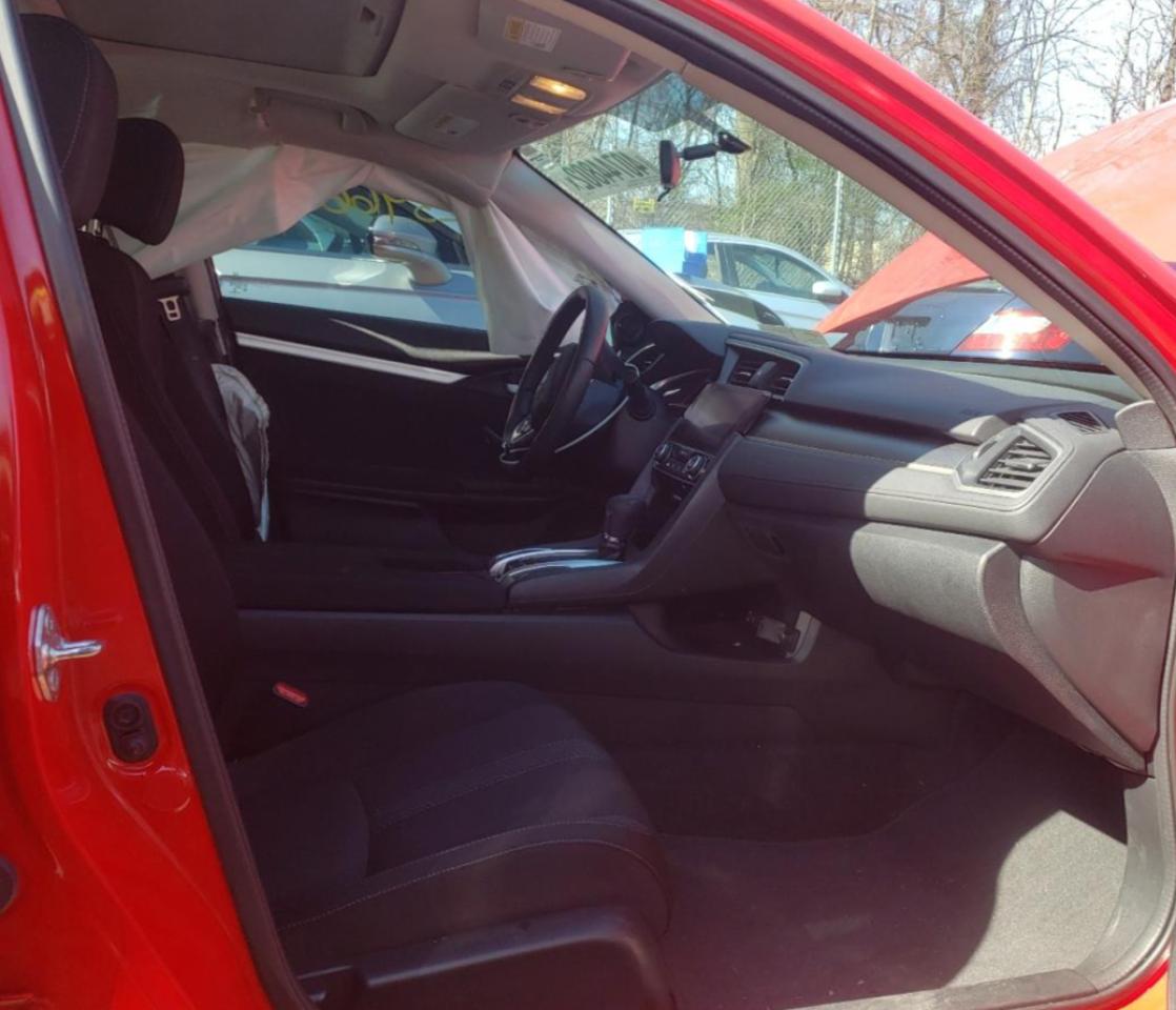 Zdjęcie 5 z aukcji – 2017 HONDA CIVIC EX z VIN 2HGFC2F72HH567935