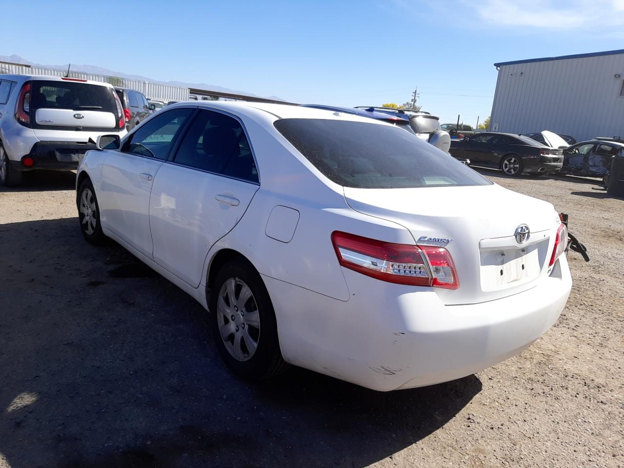 Photo 3 from auction – 2011 TOYOTA CAMRY BASE with VIN 4T1BF3EK4BU640688