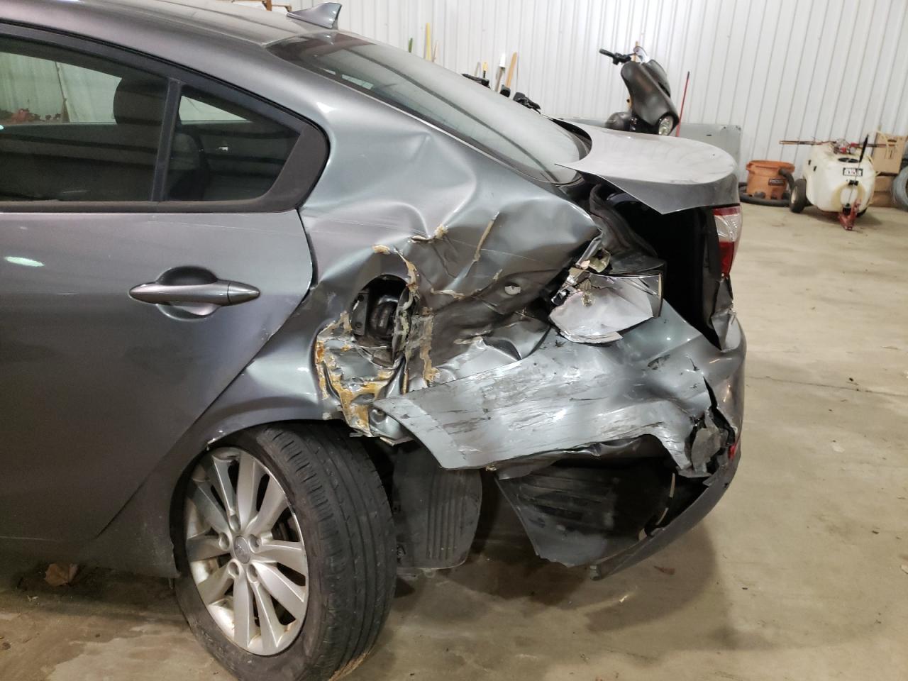 Photo 9 from auction – 2016 KIA FORTE LX with VIN KNAFX4A63G5502091