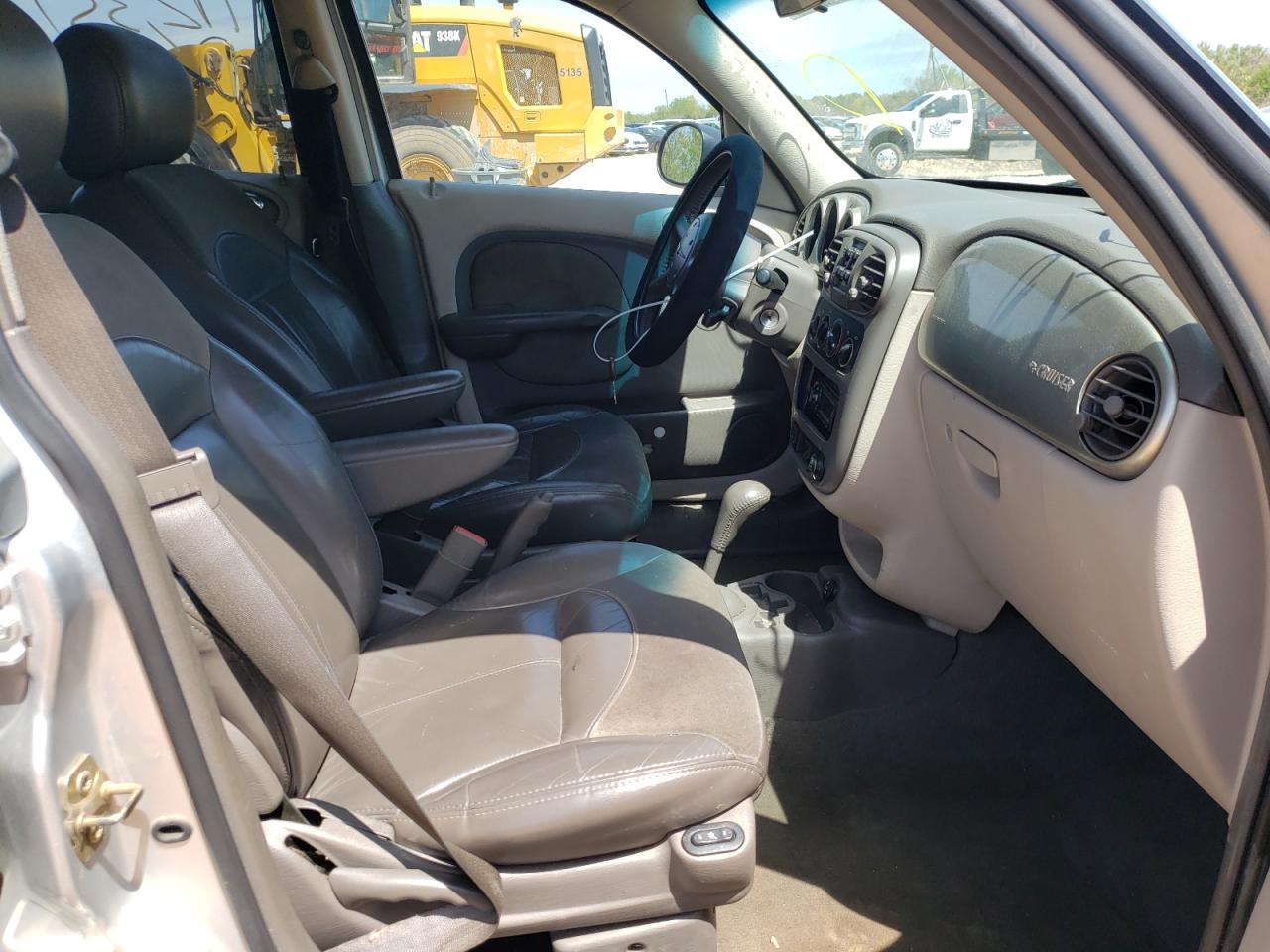 Photo 5 from auction – 2002 CHRYSLER PT CRUISER with VIN 3C8FY68B52T223604