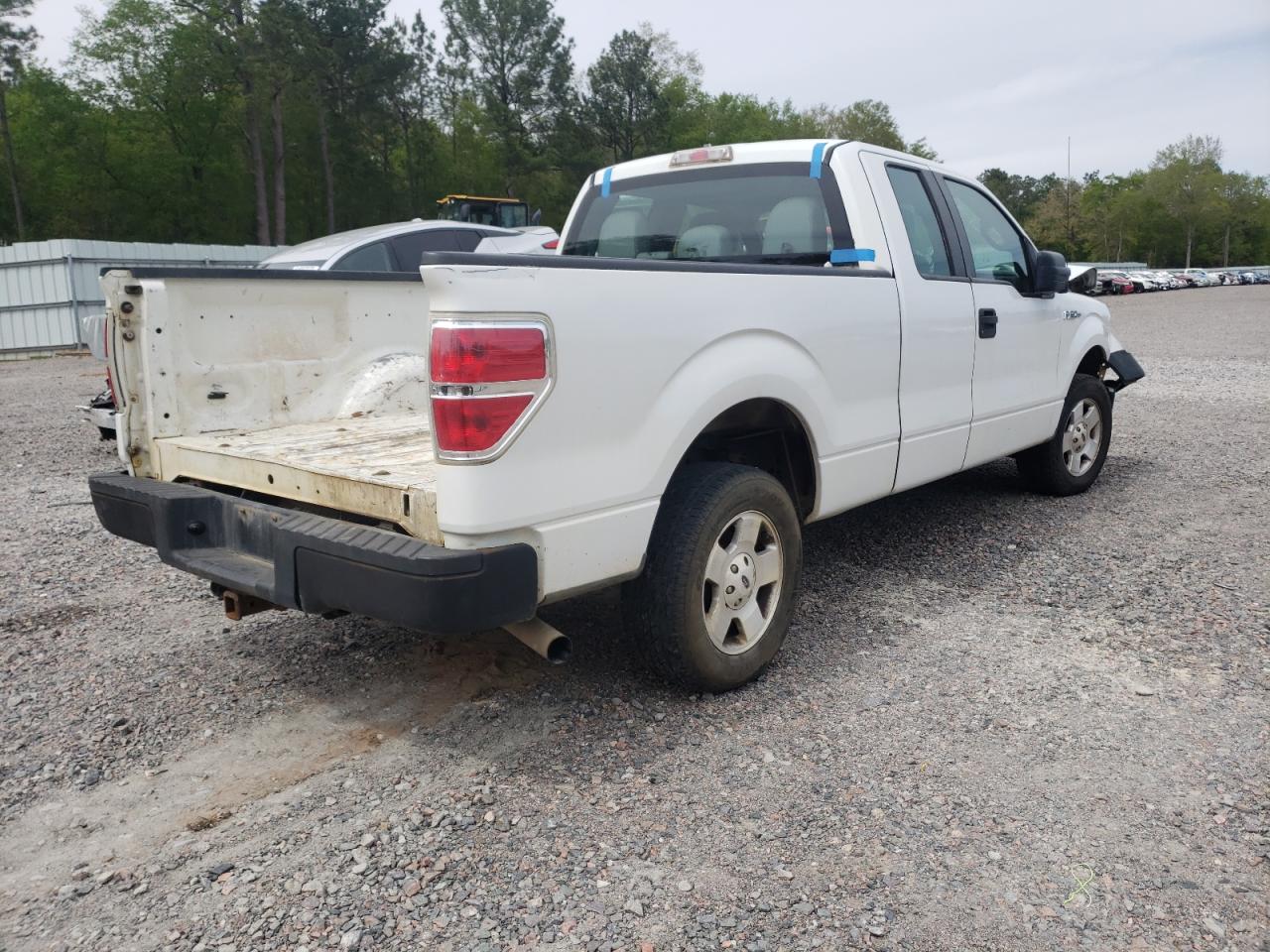 Photo 4 from auction – 2011 FORD F150 SUPER with VIN 1FTFX1CF9BFB46022