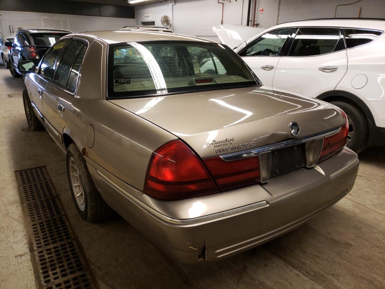 Photo 3 from auction – 2003 MERCURY GRAND MARQ with VIN 2MEFM74W03X606392