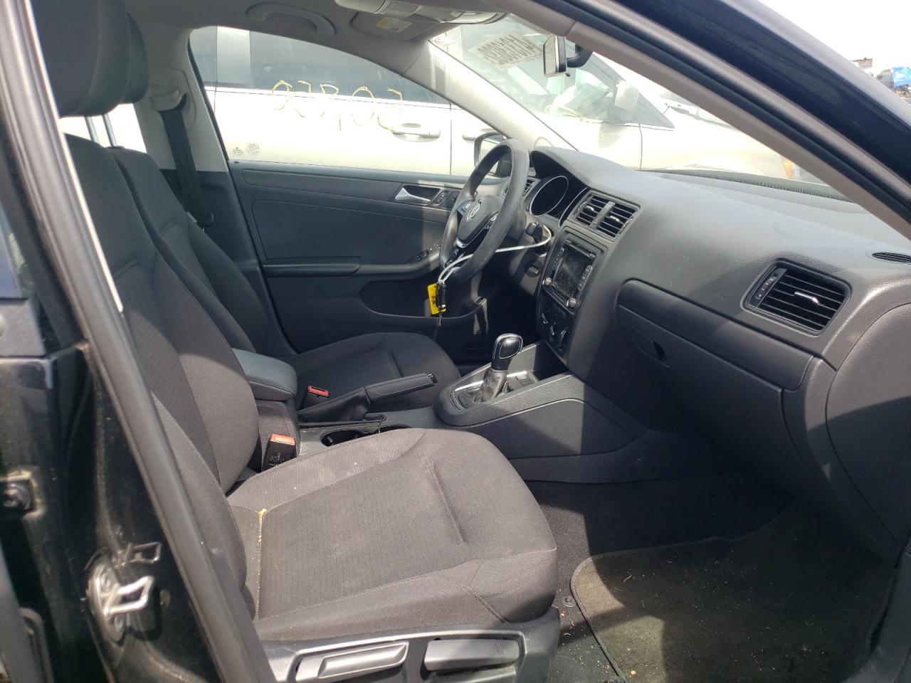 Photo 5 from auction – 2015 VOLKSWAGEN JETTA BASE with VIN 3VW2K7AJ1FM217207