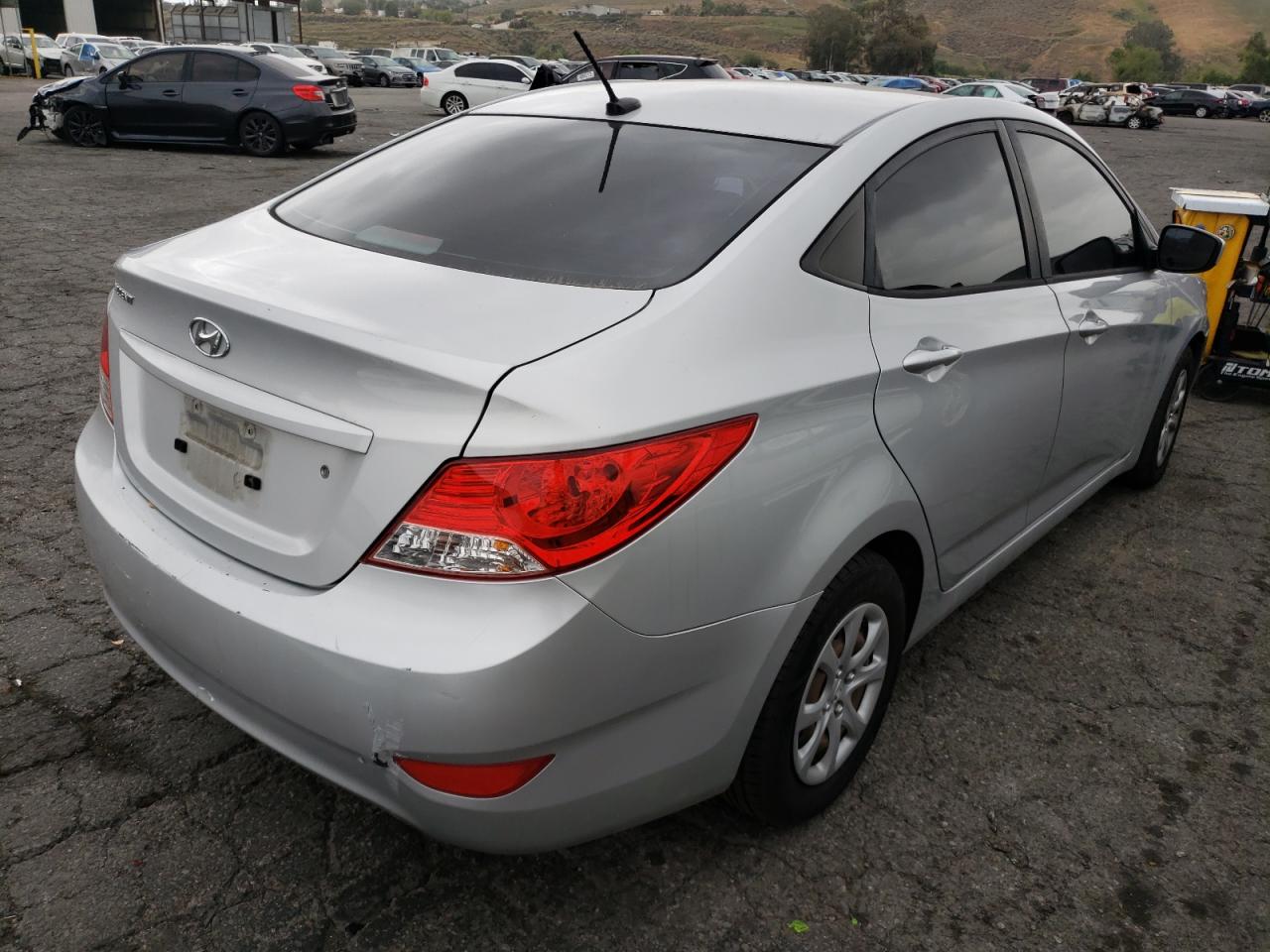Photo 4 from auction – 2014 HYUNDAI ACCENT GLS with VIN KMHCT4AE7EU677693