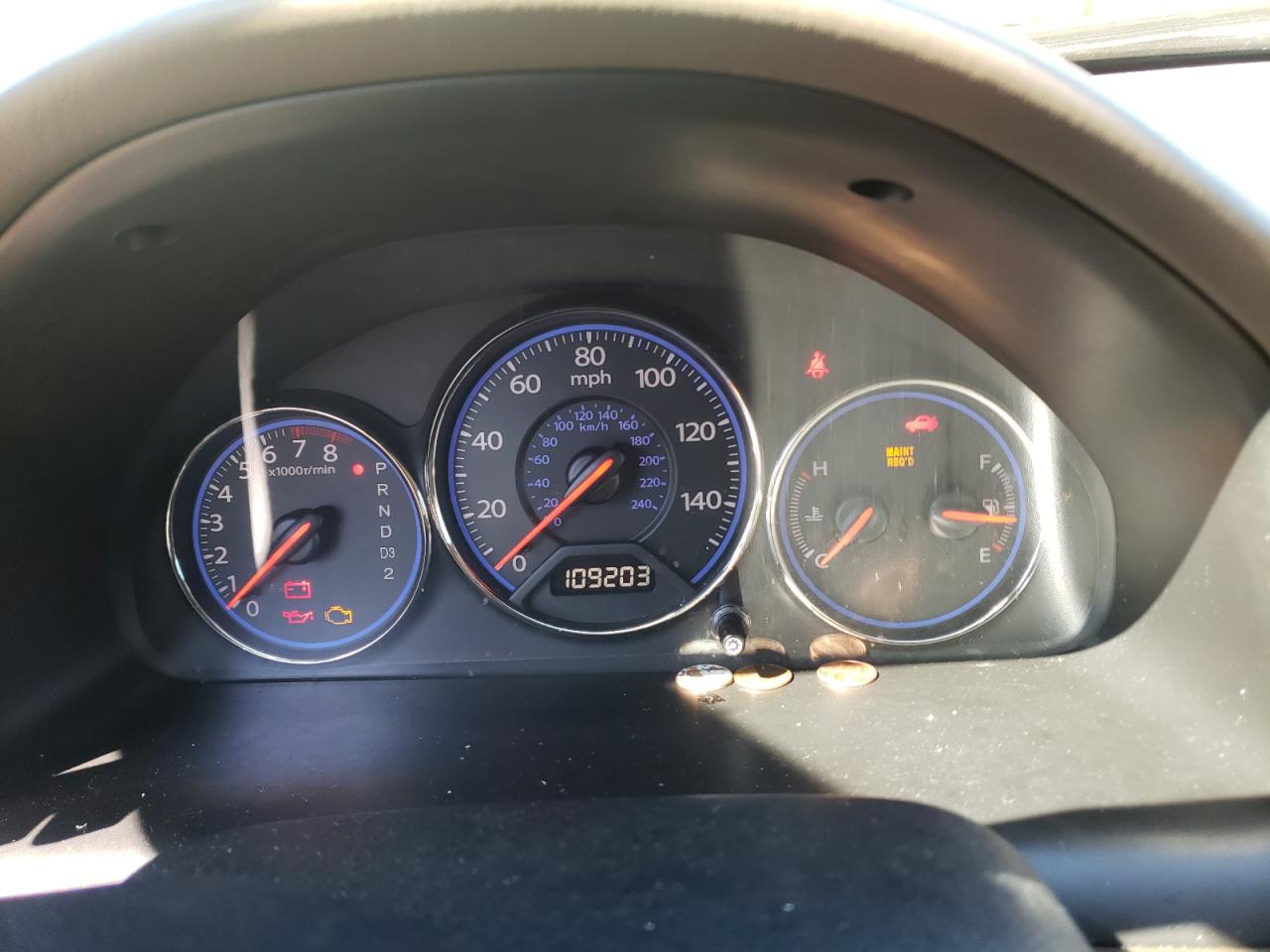 Photo 8 from auction – 2004 HONDA CIVIC LX with VIN 2HGES16554H571155