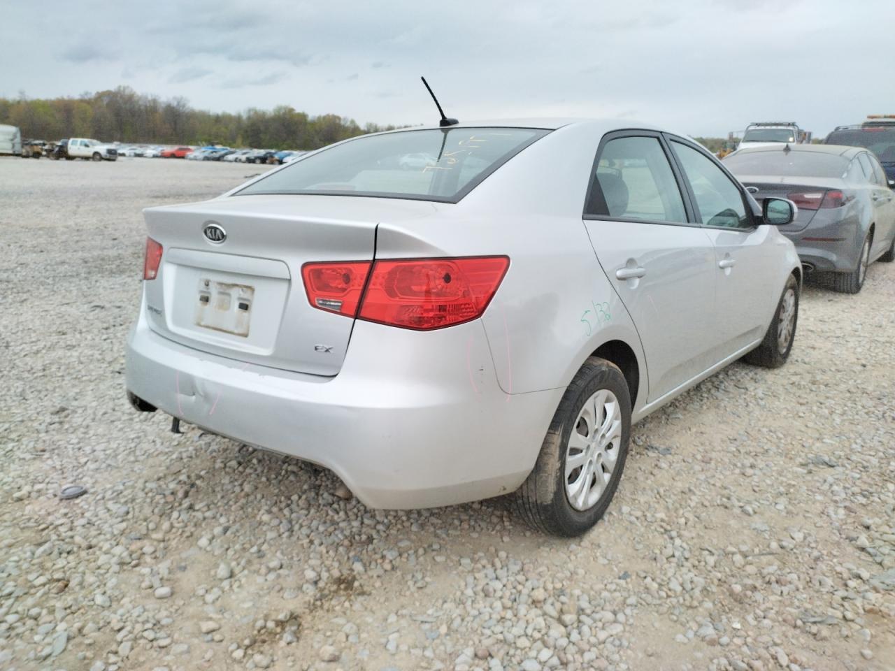 Photo 4 from auction – 2013 KIA FORTE EX with VIN KNAFU4A23D5725197