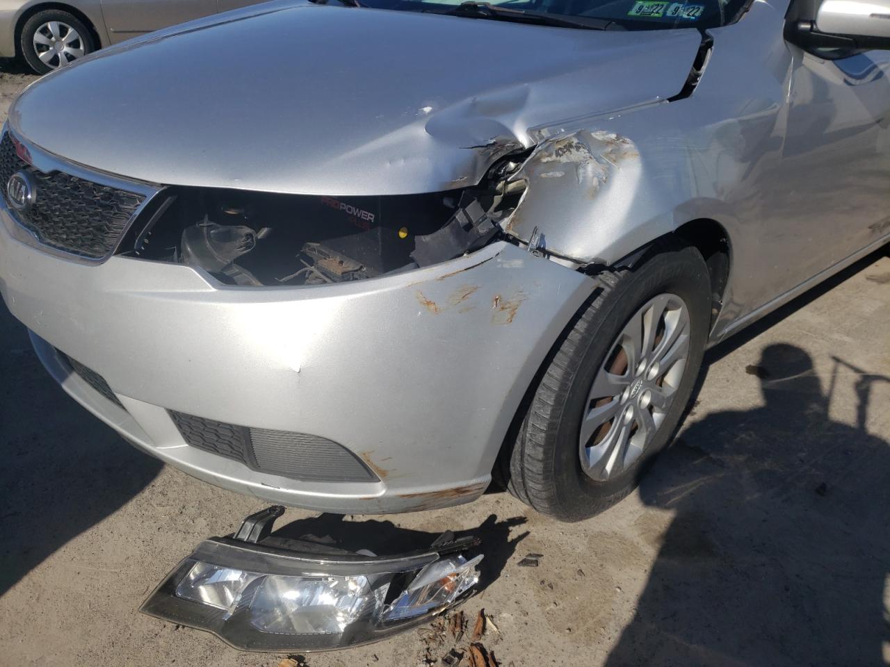 Photo 9 from auction – 2012 KIA FORTE EX with VIN KNAFU4A24C5474849