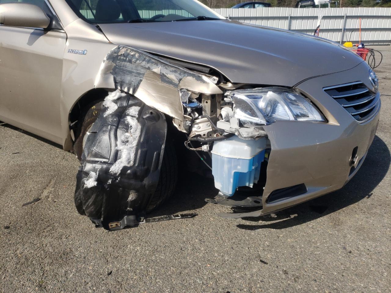 Photo 9 from auction – 2007 TOYOTA CAMRY HYBR with VIN JTNBB46K473017360