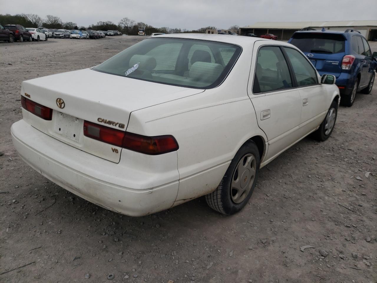 Photo 4 from auction – 1998 TOYOTA CAMRY CE with VIN 4T1BF22K4WU925556