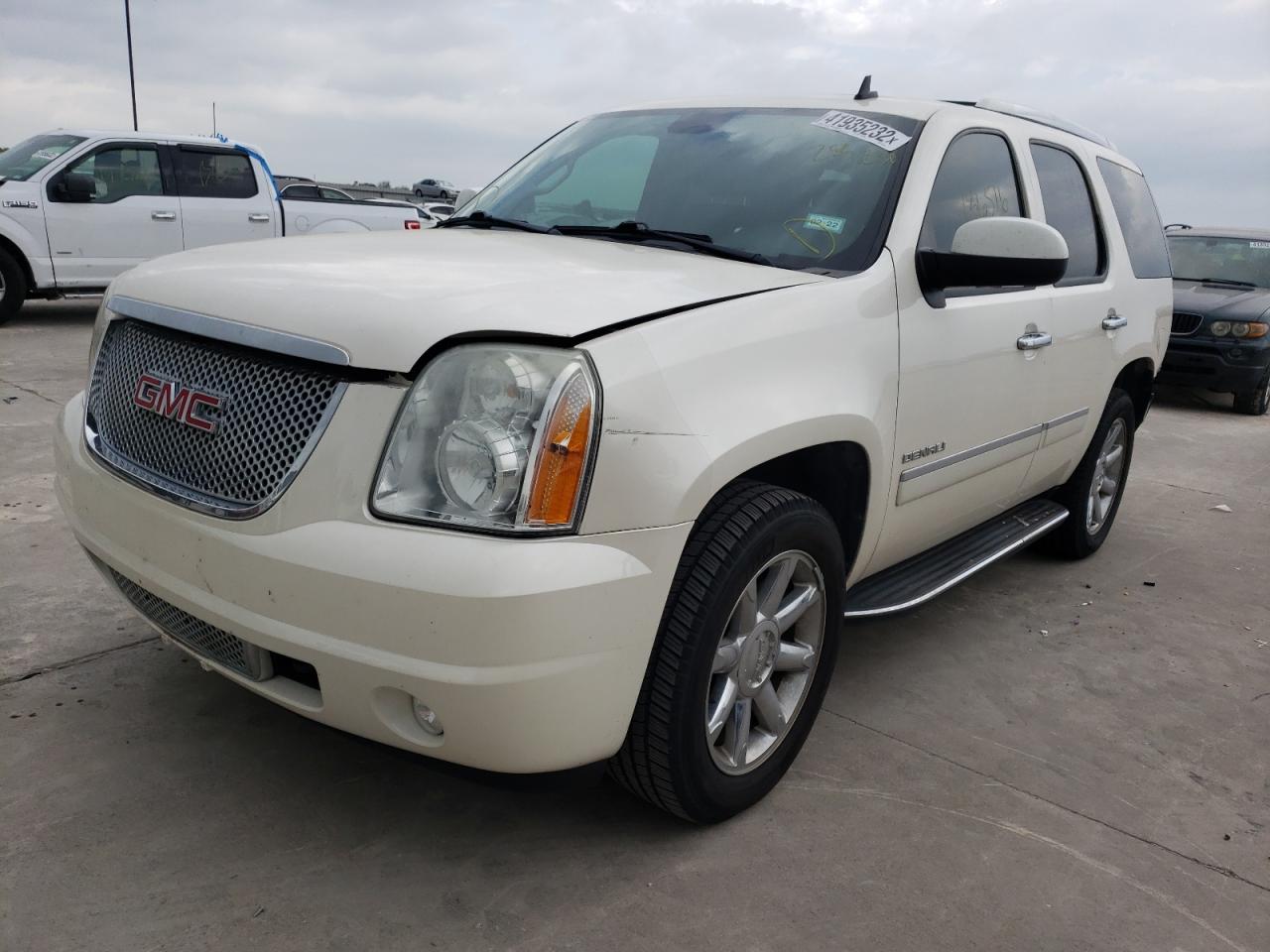 Photo 2 from auction – 2012 GMC YUKON DENA with VIN 1GKS1EEF9CR283230