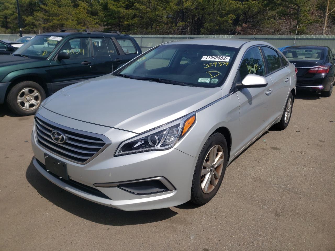 Photo 2 from auction – 2016 HYUNDAI SONATA SE with VIN 5NPE24AF7GH329379
