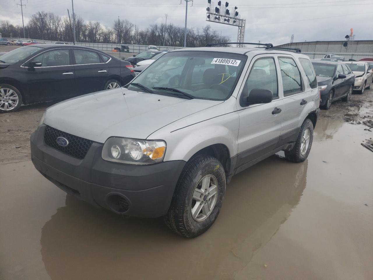 Photo 2 from auction – 2007 FORD ESCAPE with VIN 1FMYU02ZX7KB37492