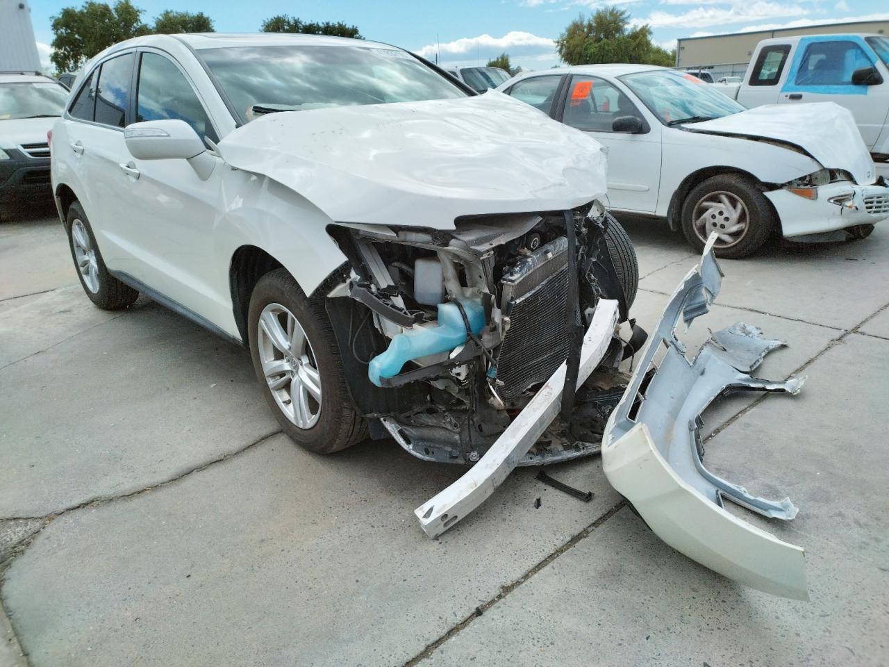 ACURA RDX 2015 with VIN 5J8TB4H32FL026136 - Photo from auction
