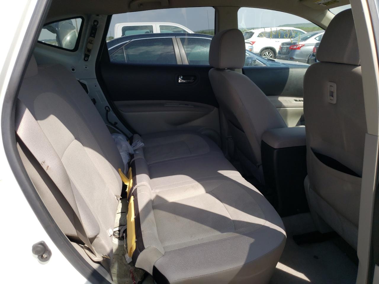 Photo 6 from auction – 2013 NISSAN ROGUE S with VIN JN8AS5MT5DW535154