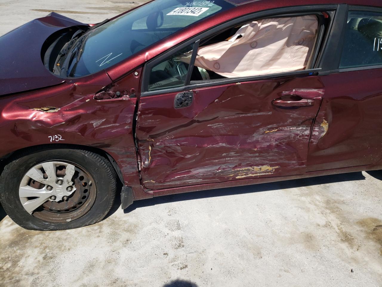 Photo 10 from auction – 2012 HONDA CIVIC LX with VIN 19XFB2F57CE061697