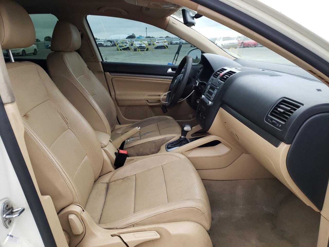 Photo 5 from auction – 2007 VOLKSWAGEN JETTA WOLF with VIN 3VWEF71K47M052734