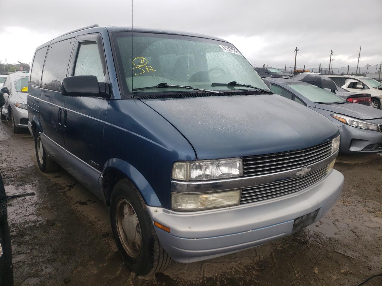 CHEVROLET ASTRO 1997 z numerem VIN 1GNDM19W4VB207710 - Zdjęcie z aukcji
